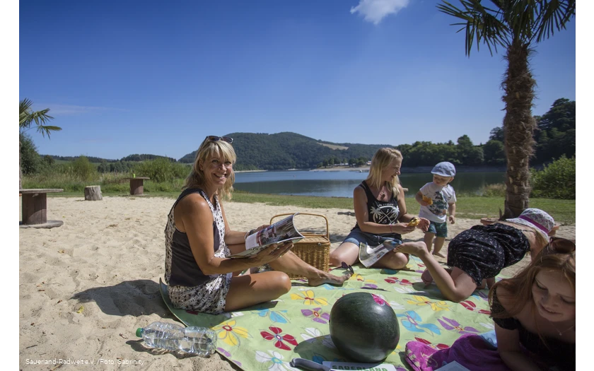 Ein Picknick am Diemelsee mit der ganzen Familie