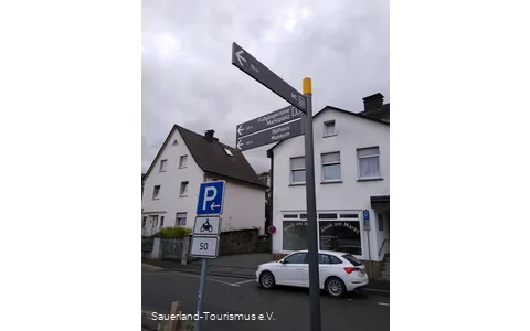 2375739