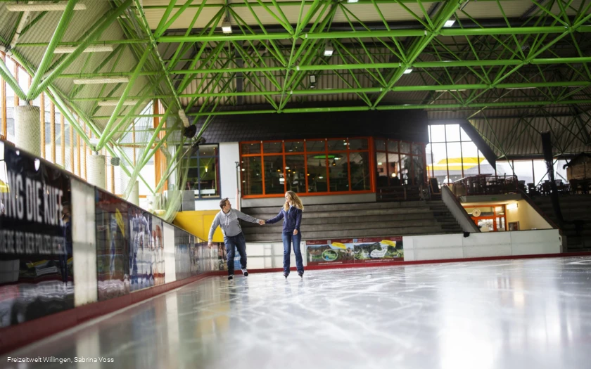 eissporthalle-willingen-cafe-treffpunkt c) Freizeitwelt Willingen, Sabrina Voss.jpg
