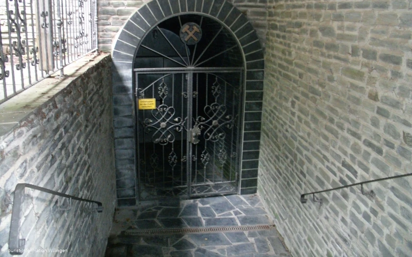 eingang-bergwerk-willingen.jpg