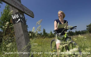 Bikerin auf einer Genussradeltour in Willingen 