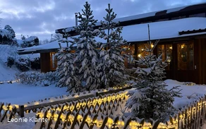 Skihütte Rauher Busch_Winterberg_Innenhof Winter_2025.jpeg