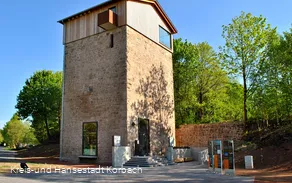 Die Korbacher Spalte - Fossilienfundstätte / Geofoyer Kalkturm Korbach