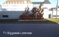 Skulptur Feuer löschen