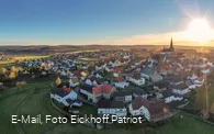 Blick auf das Bergdorf Kallenhardt