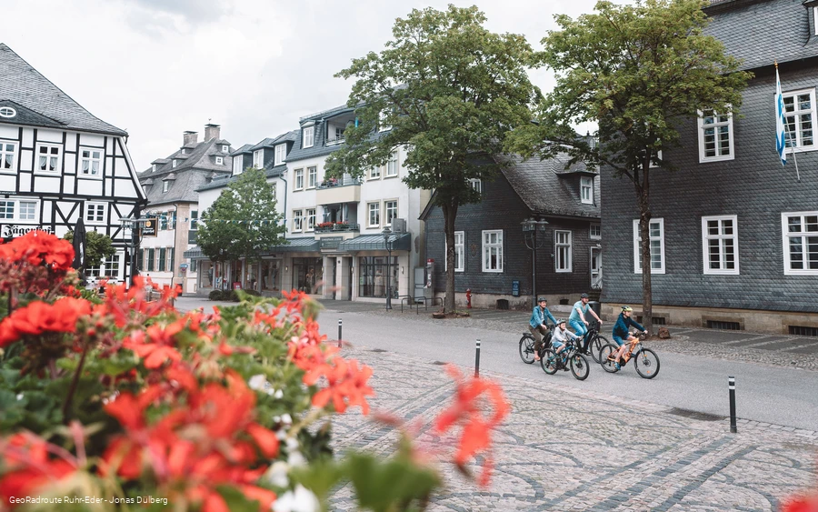 1 Afbeelding GeoRadroute Ruhr - Jonas Dülberg.png 1 Afbeelding GeoRadroute Ruhr - Jonas Dülberg.png