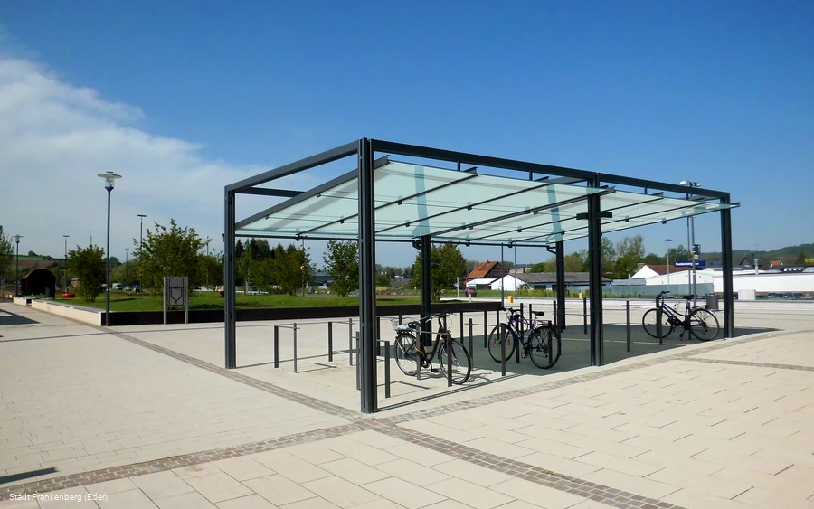 Überdachte Park & Ride Anlage