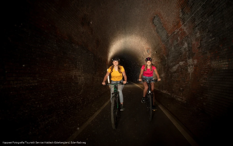 Alter Eisenbahntunnel zwischen Reddighausen und Dodenau