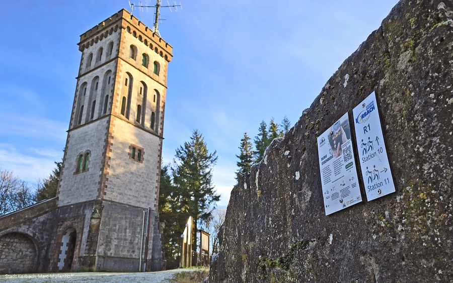 Info AR Burgruine Turm Goldspur Info AR Burgruine Turm Goldspur