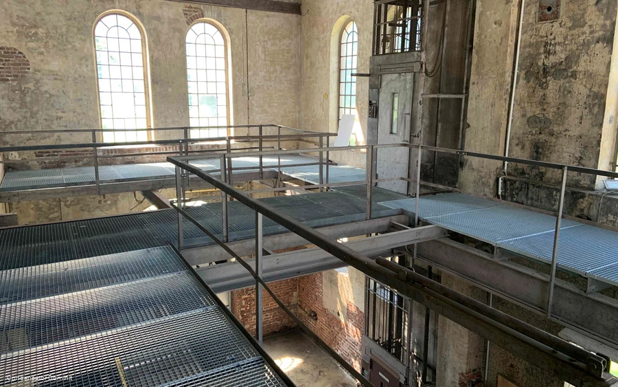 Bild_Essigturm_Frank_4.jpg