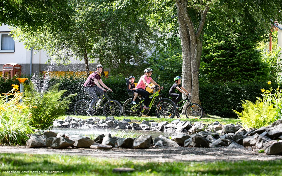 Diemelradweg - Familie auf dem Diemelradweg (Willingen-Usseln)