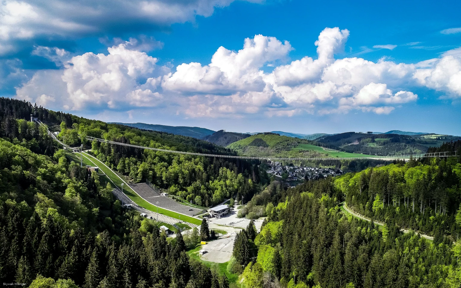 Skywalk Willingen mit Wolkenpanorama