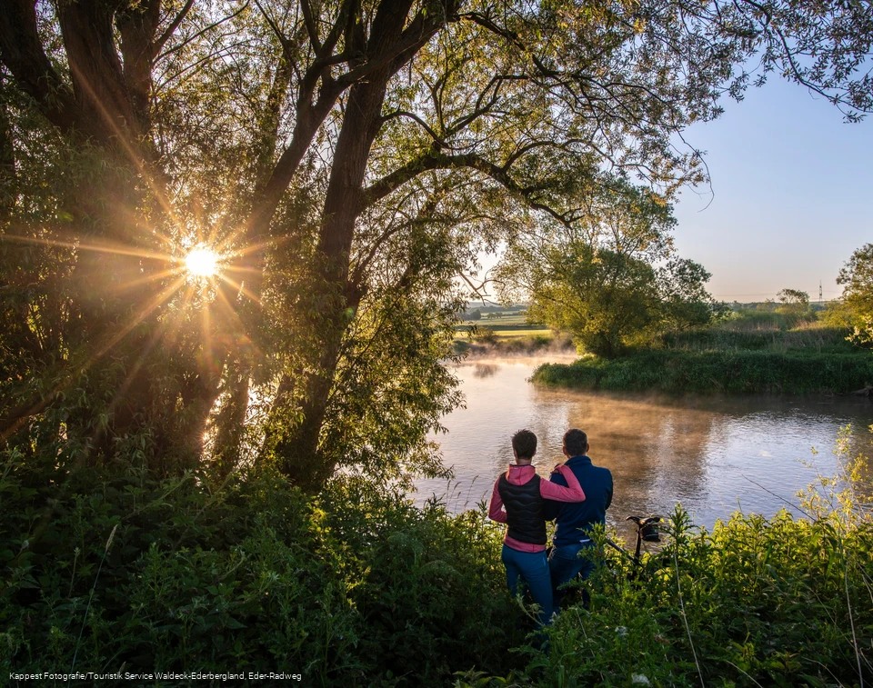 Sonnenaufgang an der Eder-Mündung