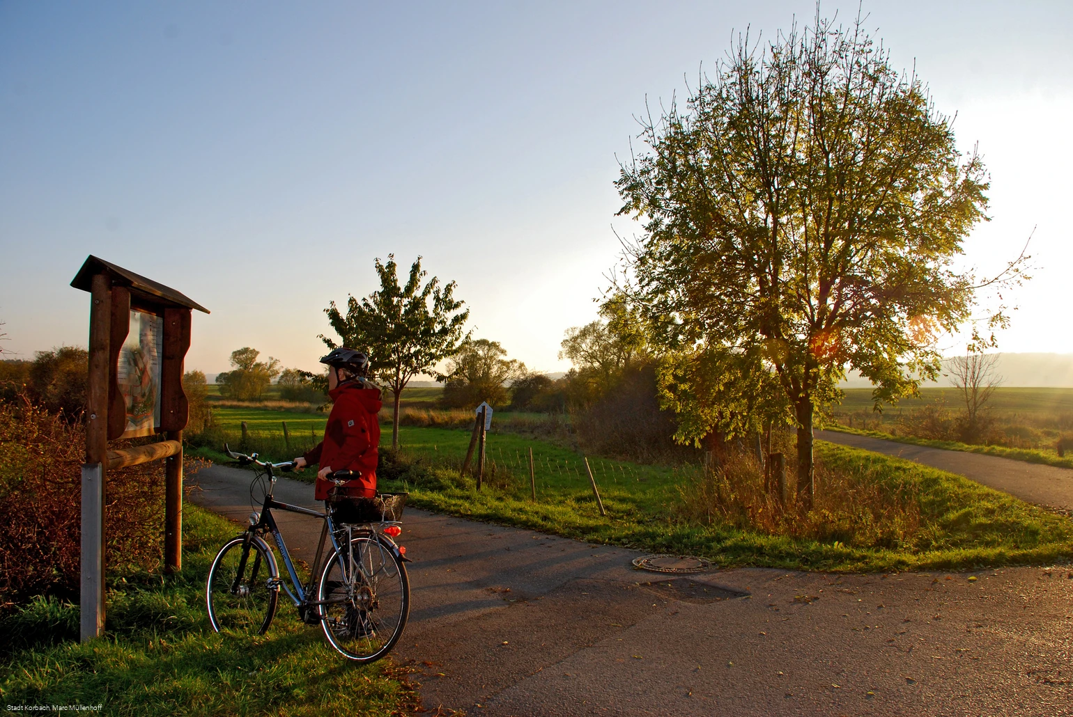 Marbecktal Fahrrad Herbst Gegenlicht
