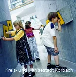 Kinder im Museum